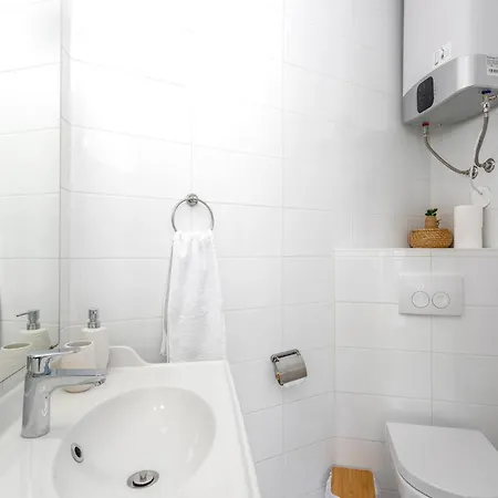 Feriehus Awesome In Risika