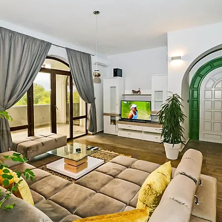 Cozy In With Heated Swimming Pool Feriehus *