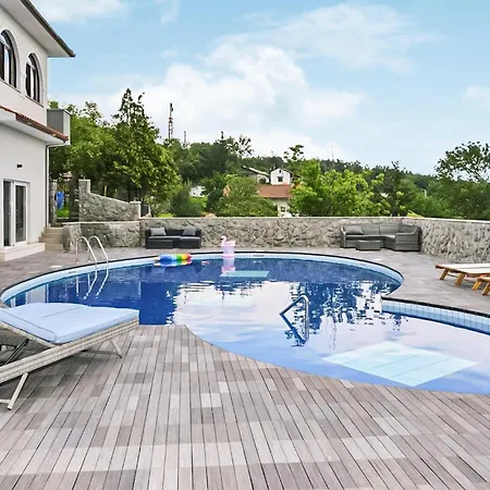 Feriehus Cozy In With Heated Swimming Pool