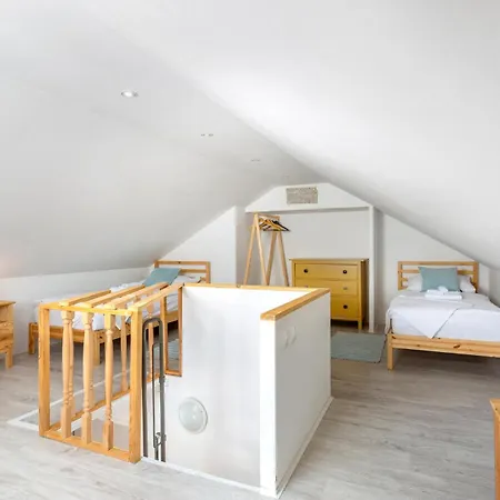 Ferienhaus Awesome In *